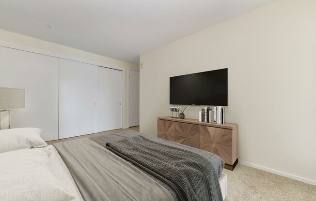 1 bed, 1 bath, 702 sqft, $3,000, Unit 324