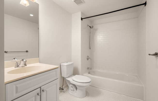 2 beds, 2 baths, 1,115 sqft, $3,900, Unit B309