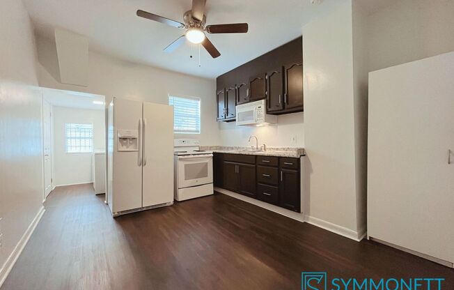 1 bed, 1 bath, 650 sqft, $750, Unit A