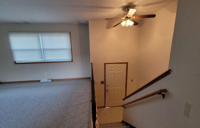 Marion 3 bedroom 1 bath additional family room, new carpet & Appliances, 1 stall garage, fenced yard!