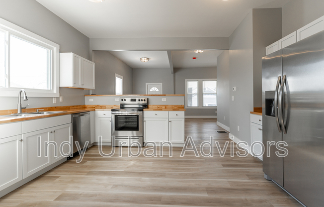 646 W 30 ST