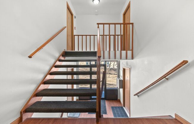 2 beds, 1 bath, 800 sqft, $1,049.99, Unit 1145-05