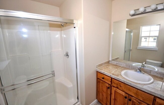 Craftsman Style Townhouse - 3 bedroom, 2.5 bath w/ Bonus Room - Attached Double Garage
