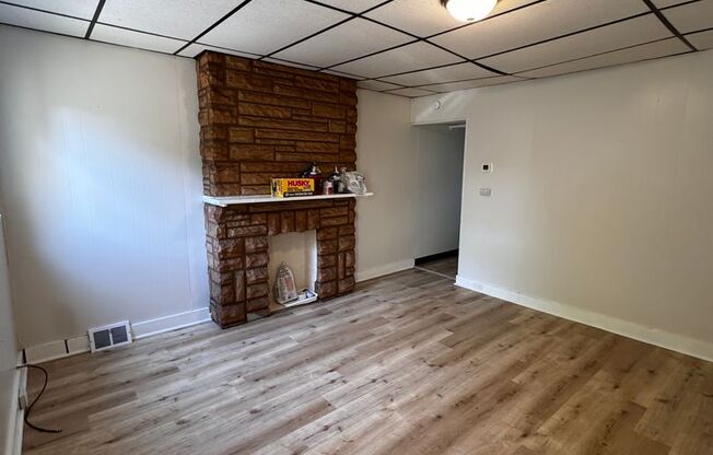 Charming Single-Family Home in Hazelwood – Available July 1st!
