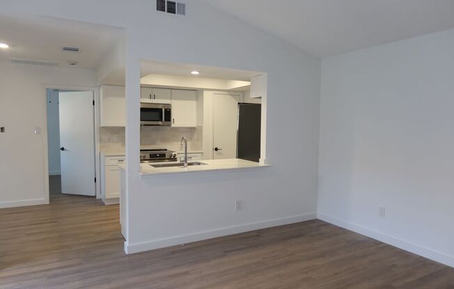 Aberdeen Duplex - 2Bd/2Ba - Remodeled - W/D - Fireplace - Garage - Fenced Patio - $1600
