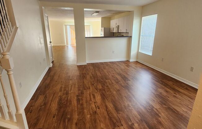 Spacious townhome in Riverview!