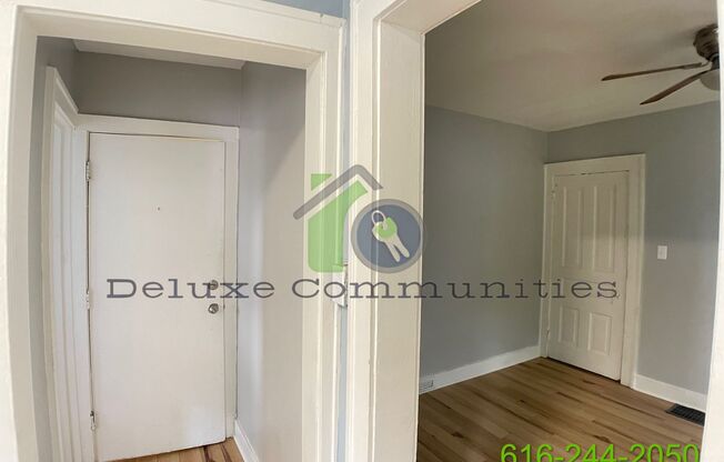 1 Bed, 1 Bath Upstairs Unit - Move in Ready!