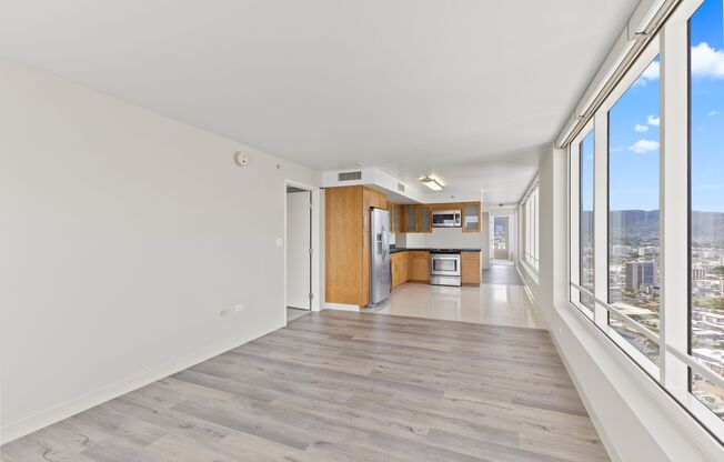 2 beds, 2 baths, $4,400, Unit # 4403