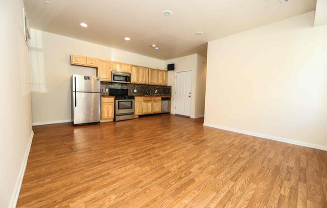 1447 N 17 ST