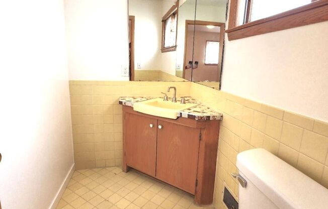 Lease only - 4272 N 91st Street