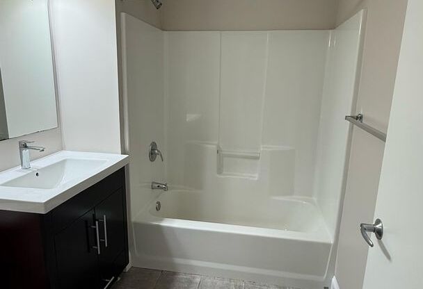 1 bed, 1 bath, 687 sqft, $2,025, Unit 315