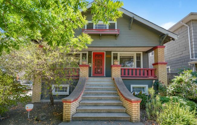 Mid Town 2 Bedroom 2 Bathroom 1260 Sqft. Bungalow for Lease
