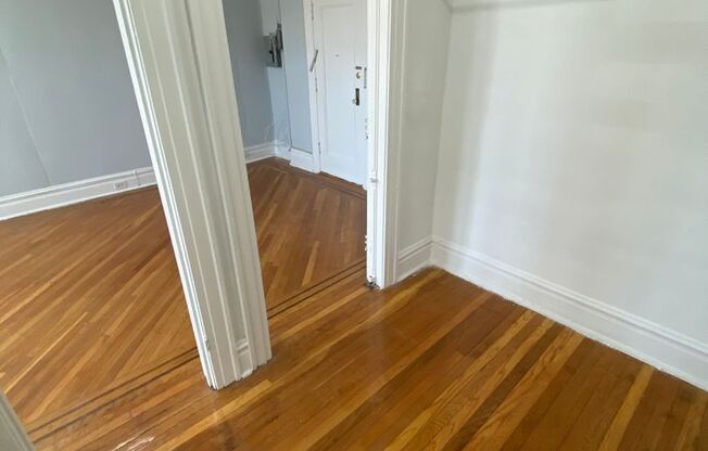 Studio, 1 bath, 435 sqft, $1,825, Unit A04