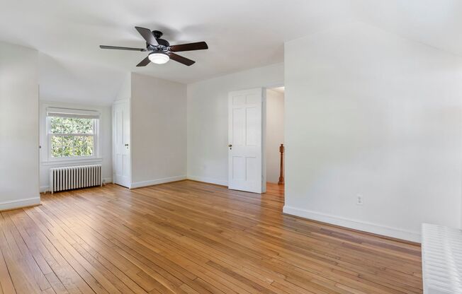3 beds, 2.5 baths, $5,228