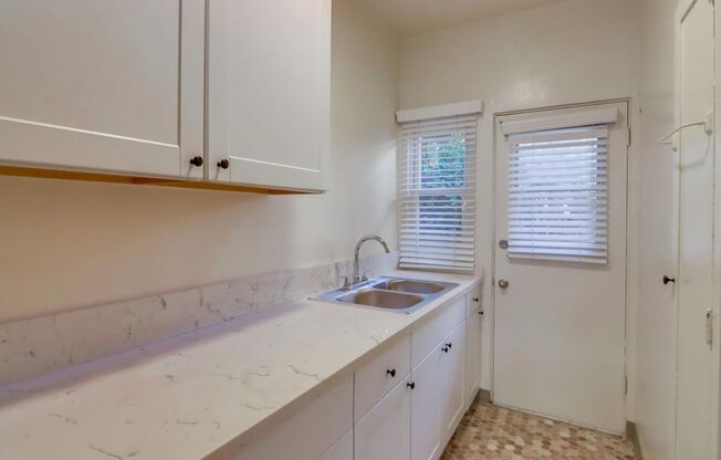 1 bed, 1 bath, $1,995, Unit 229