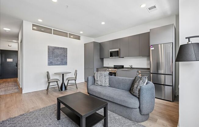 1 bed, 1 bath, 569 sqft, $1,799, Unit 207