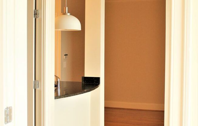 2 beds, 2 baths, 800 sqft, $3,495, Unit 403