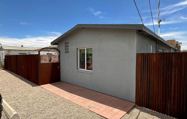 Central Tucson, close to University of Arizona and more!!!