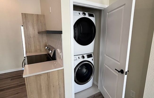 2 beds, 2 baths, 720 sqft, $1,649, Unit 820 #206