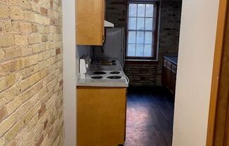 1 bed, 1 bath, 653 sqft, $1,050, Unit 120