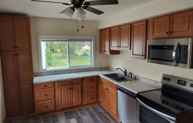 Beautiful Spacious Upgraded 2 Bedroom + Den  Home in West Allis