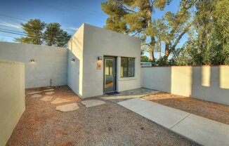 New Built, Near UofA 2 Bed 2 Bath