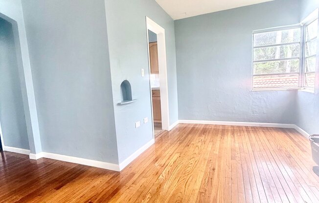 1730 MARSEILLE DR