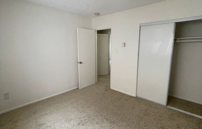 2 beds, 1 bath, $2,195, Unit 3