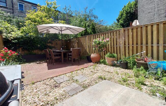 100 STERLING PL