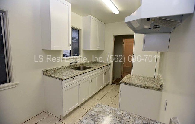Victoria Ave 8454