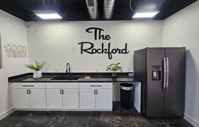 2 beds, 2 baths, 850 sqft, $1,425, Unit 312