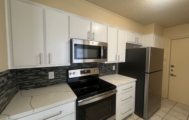 3 beds, 2 baths, $1,600