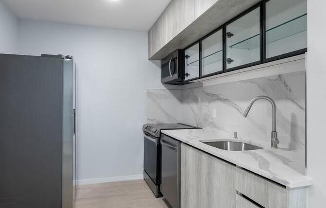 571 OCEAN PKWY