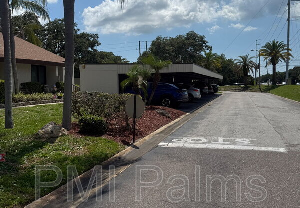 2205 BELLEAIR RD