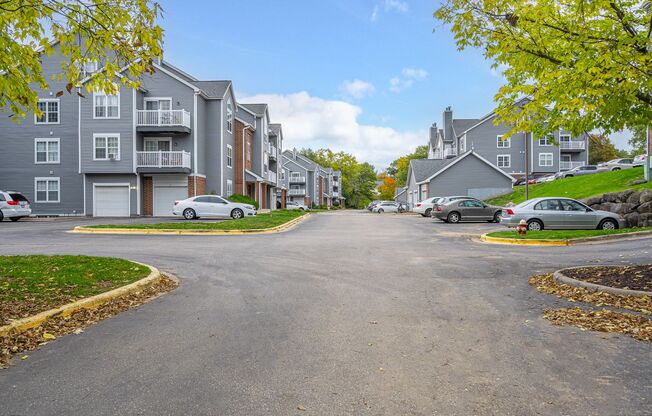 2 beds, 2 baths, 900 sqft, $1,699, Unit 1510 - 103