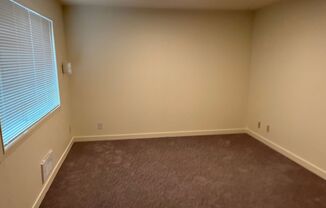 1 bed, 1 bath, $1,400, Unit 13