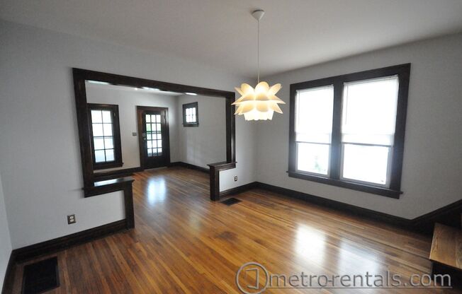 198-200 E Hudson Street
