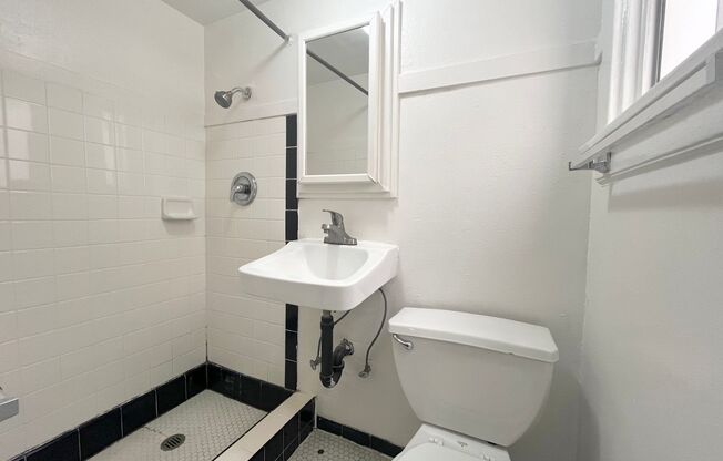 Studio, 1 bath, $1,295, Unit 23