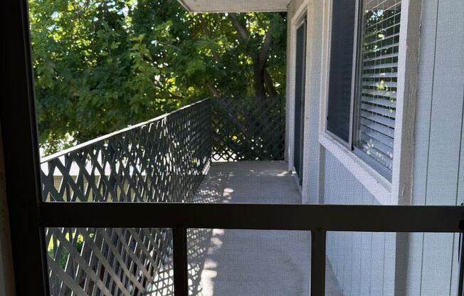 2 beds, 1 bath, 825 sqft, $1,675, Unit 490105