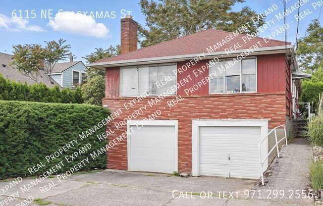 6115 NE Clackamas St