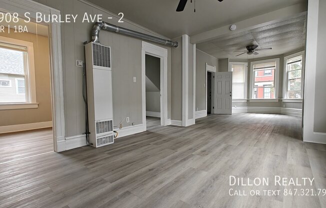 8908 S BURLEY AVE