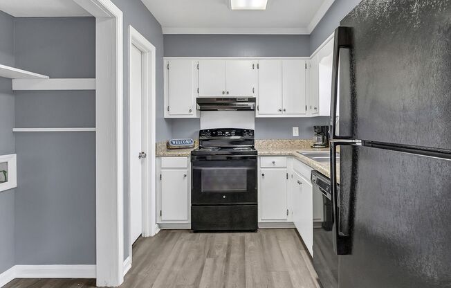 3 beds, 2.5 baths, 1,370 sqft, $1,015, Unit B-3