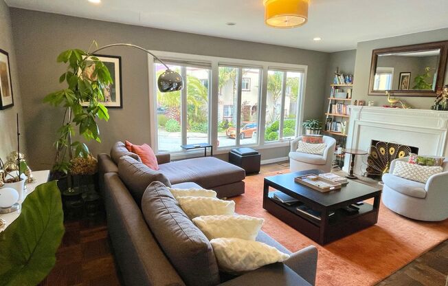 Miraloma Park Spacious, Beautiful, Remodeled 3BR/2BA Home w/2 Living Spaces, Deck, Breathtaking Views!  PROGRESSIVE