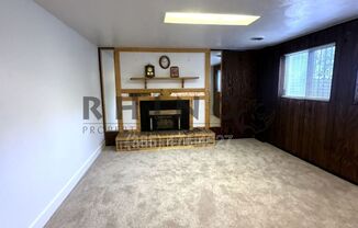 825 W ARAPAHOE AVE
