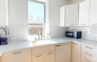 2099 5 AVE