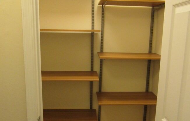 1 bed, 1 bath, 655 sqft, $2,850, Unit H604