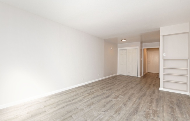 Studio, 1 bath, 500 sqft, $1,800, Unit 107