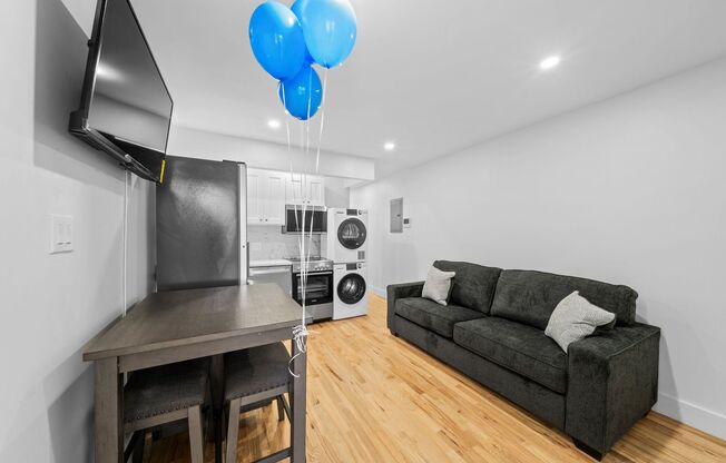 3 beds, 1 bath, 513 sqft, $4,025, Unit 16