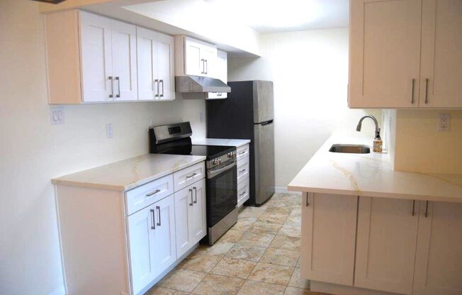 2 beds, 2 baths, $2,450, Unit # 813