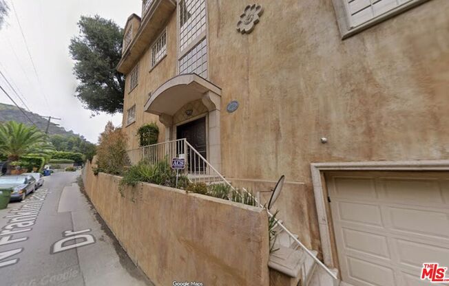 1808 FRANKLIN CYN DR